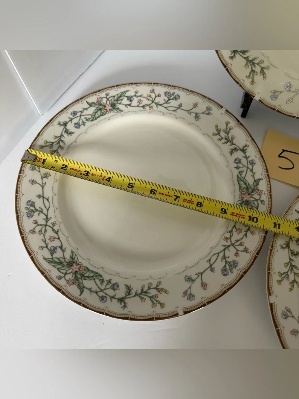Set of 3 Farberware 1996 Wellesley #486 Fine China 10.75-Inch Dinner Plates #5
